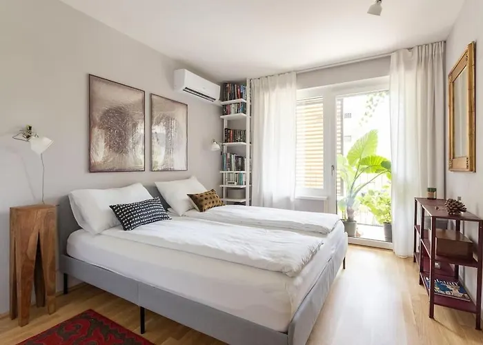 Dream - And Quiet With Ac And Free Parking Garage