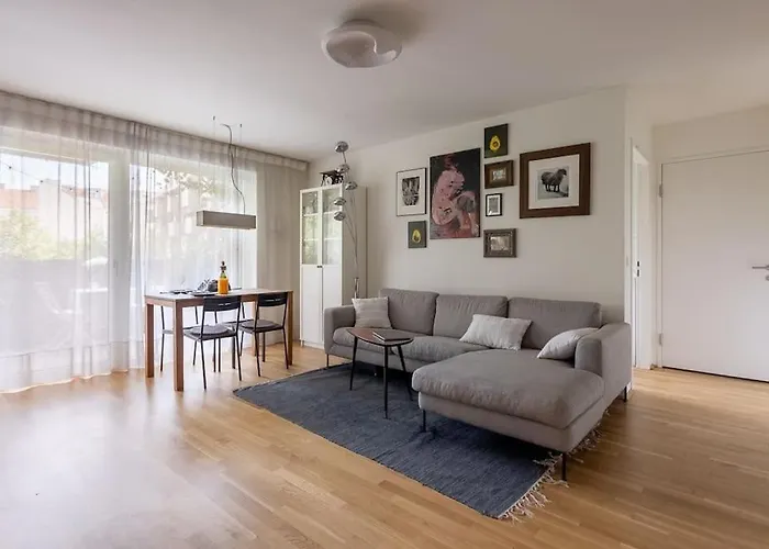 Dream - And Quiet With Ac And Free Parking Garage *