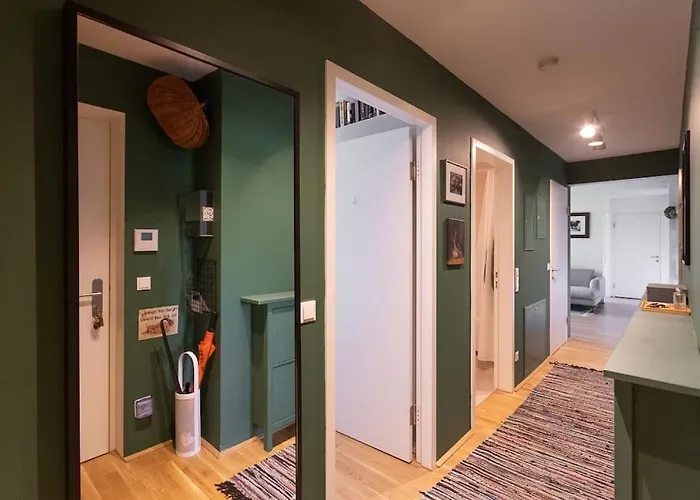 Dream - And Quiet With Ac And Free Parking Garage Apartment Vienna