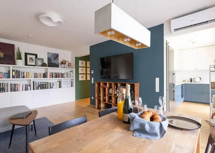 Dream - And Quiet With Ac And Free Parking Garage