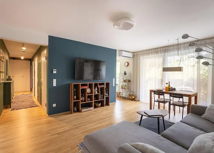 Dream - And Quiet With Ac And Free Parking Garage *