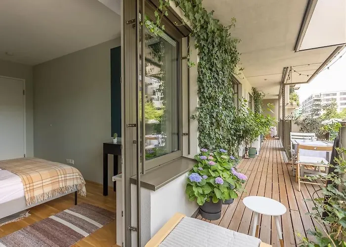 Dream - And Quiet With Ac And Free Parking Garage Apartment